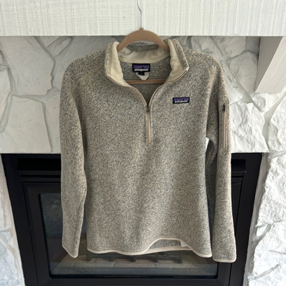 Patagonia Cream and Gray Quarter-Zip Fleece